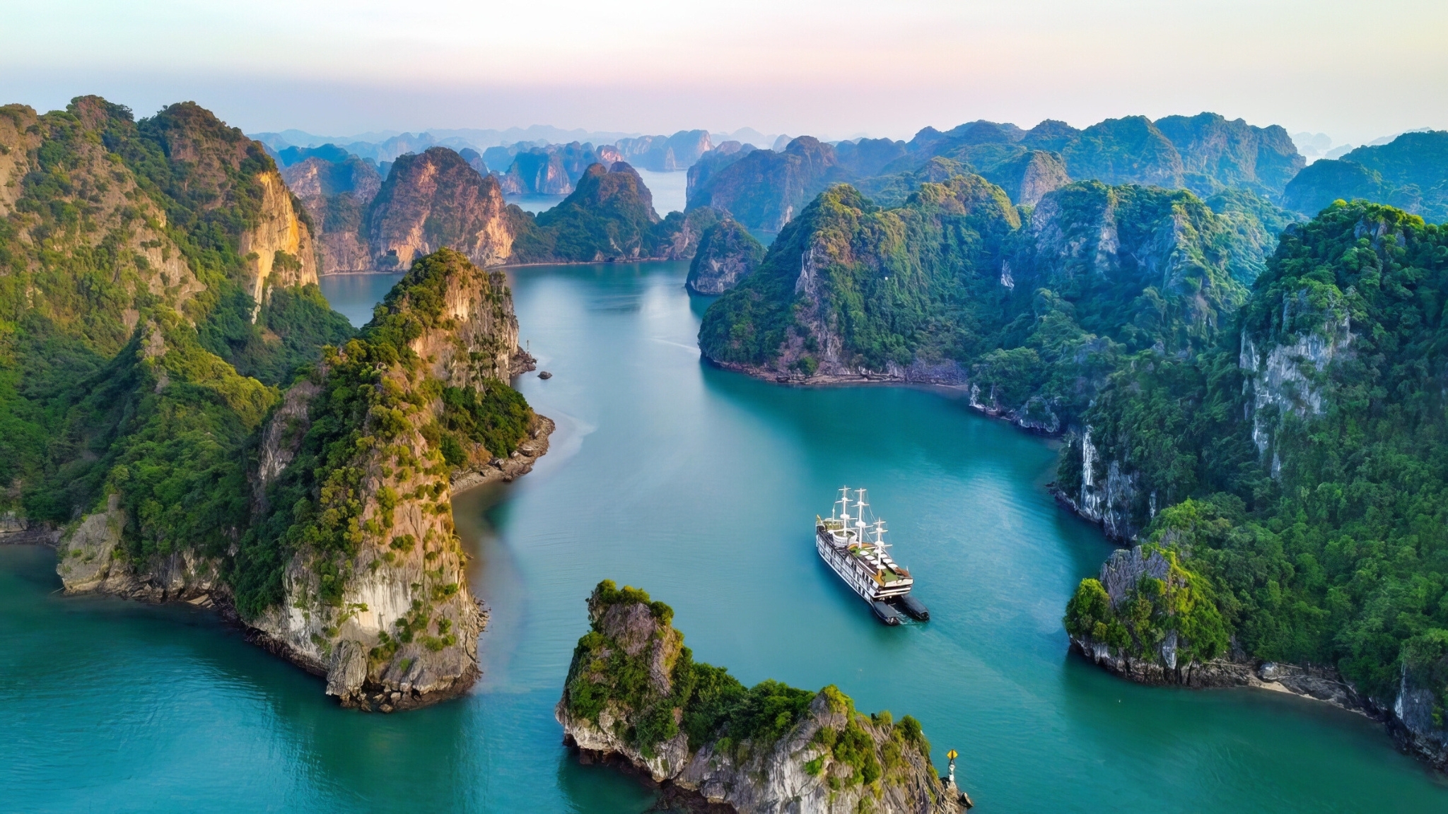North Vietnam at A Glance: Sapa & Halong